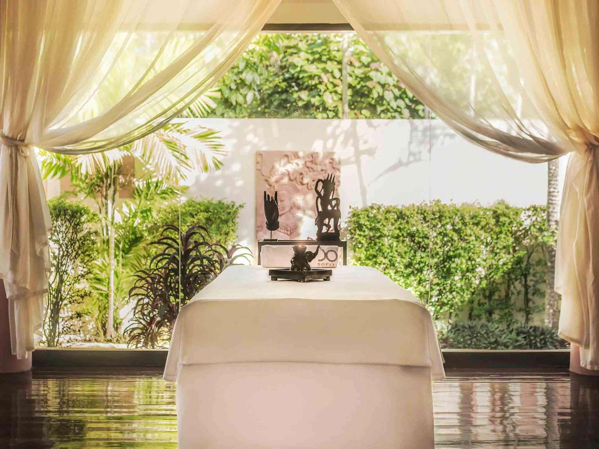 Sofitel Angkor Phokeethra Golf & Spa Resort Siem Reap Exterior photo