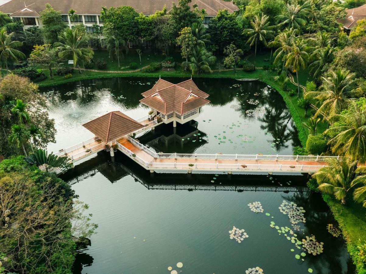 Sofitel Angkor Phokeethra Golf & Spa Resort Siem Reap Exterior photo