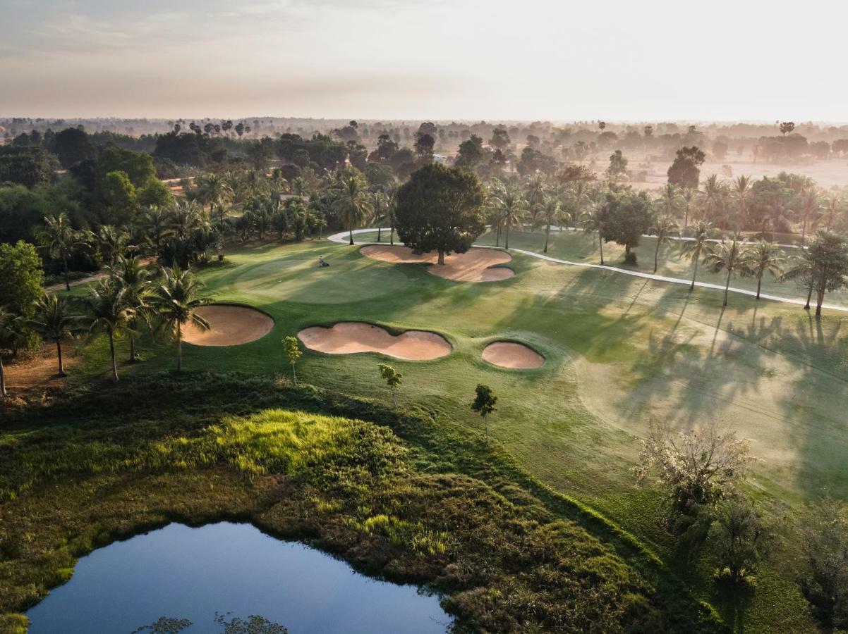 Sofitel Angkor Phokeethra Golf & Spa Resort Siem Reap Exterior photo