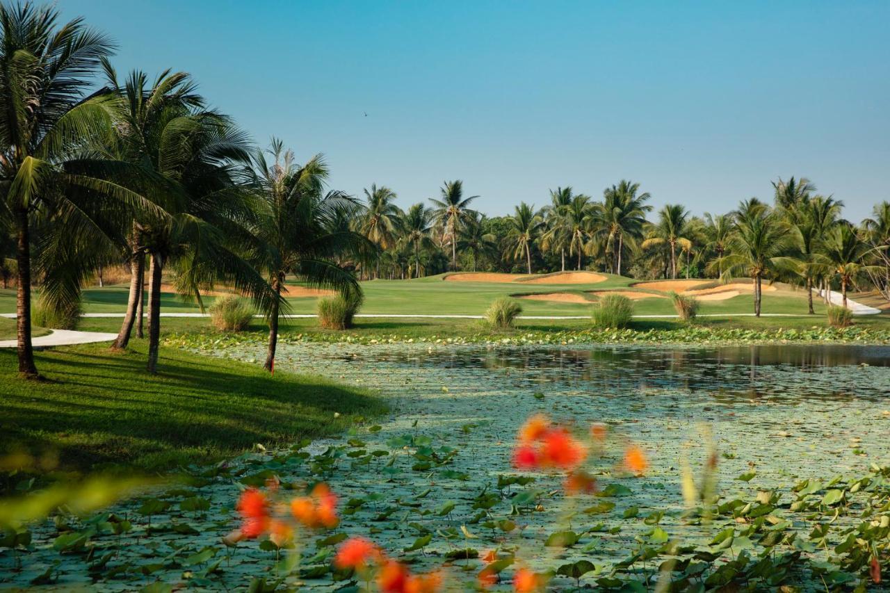 Sofitel Angkor Phokeethra Golf & Spa Resort Siem Reap Exterior photo